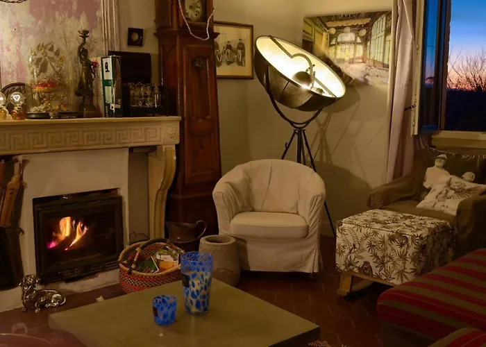 La Pulcinella Maison De Famille Pouzilhac